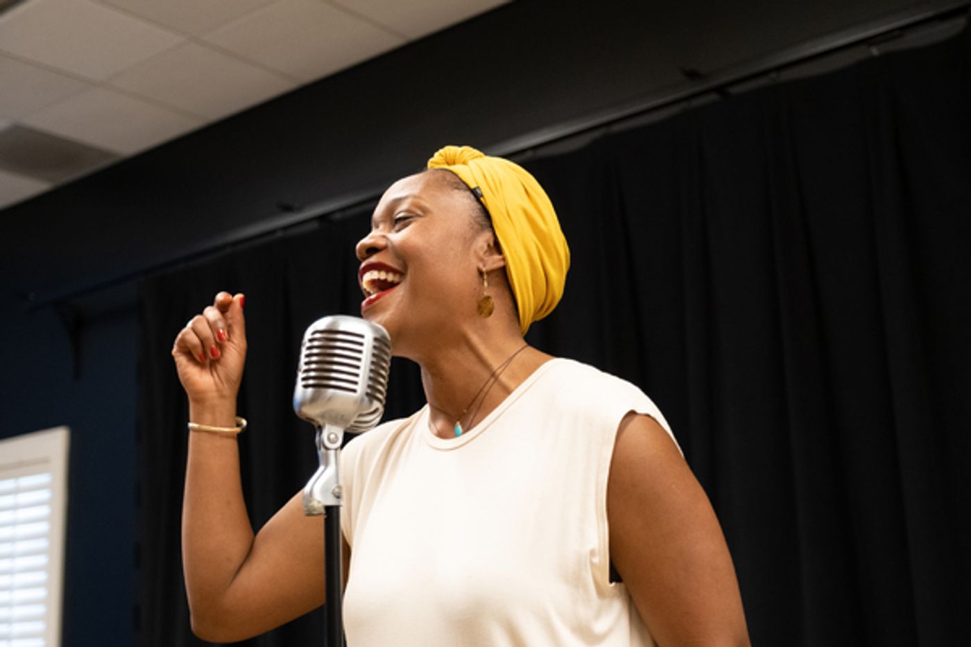 Photo Flash: Garry Marshall Theatre's LADY DAY AT EMERSON'S BAR & GRILL In Rehearsal  Image
