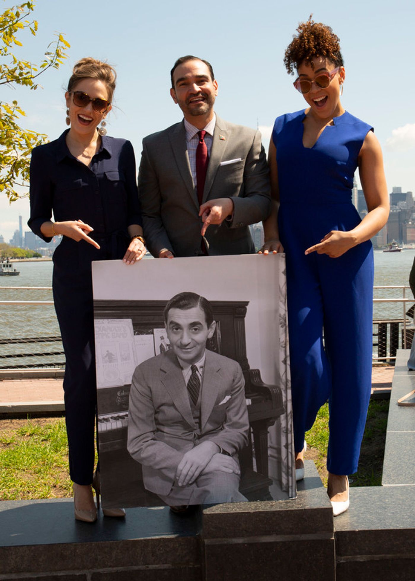 Photo Flash: Laura Osnes, Lilli Cooper and Javier Muñoz Honor Irving Berlin Statue of Liberty Museum  Image