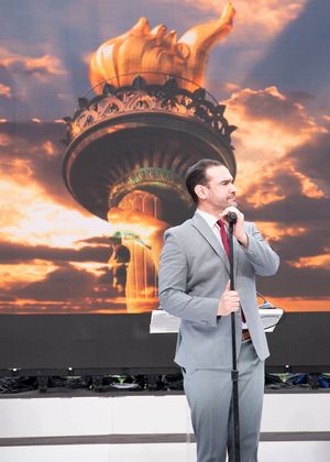 Javier Munoz @ BroadwayWorld Javier Munoz Photo