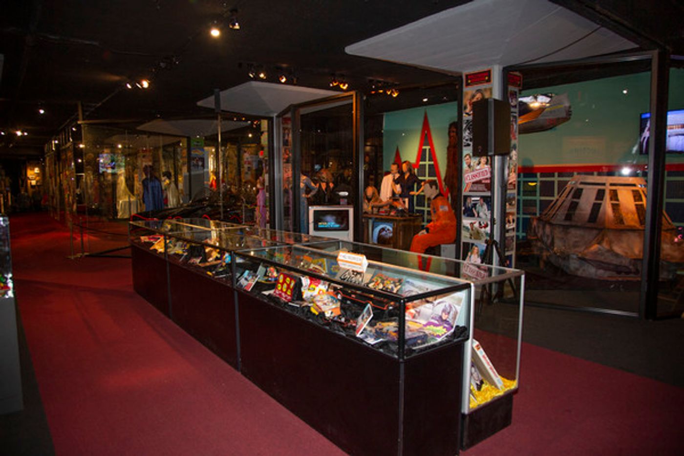 Photo Flash: TV & Film Fans and Famous Gather For Three New Exhibits At Hollywood Museum Photo Flash: TV & Film Fans and Famous Gather For Three New Exhibits At Hollywood Museum Image