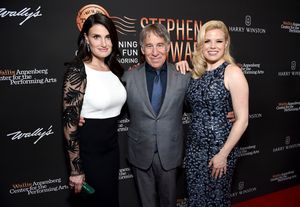 Idina Menzel, Stephen Schwartz and Megan Hilty @ BroadwayWorld Idina Menzel, Stephen Schwartz and Megan Hilty Photo
