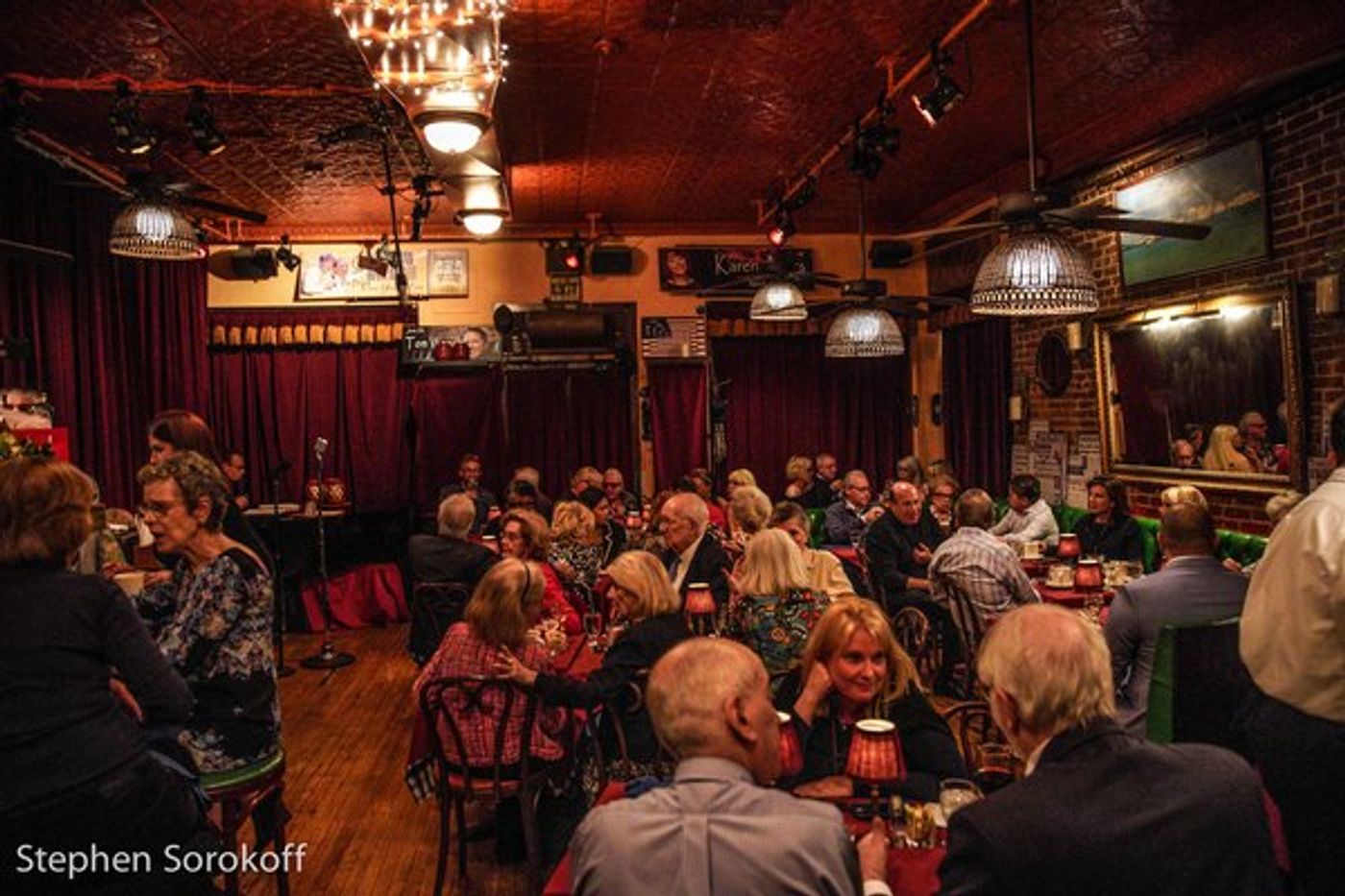 Photo Coverage: Linda Purl Plays the Beach Cafe Photo Coverage: Linda Purl Plays the Beach Cafe Image