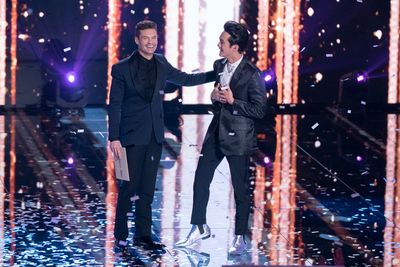 RYAN SEACREST, LAINE HARDY Photo