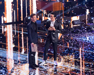RYAN SEACREST, LAINE HARDY Photo