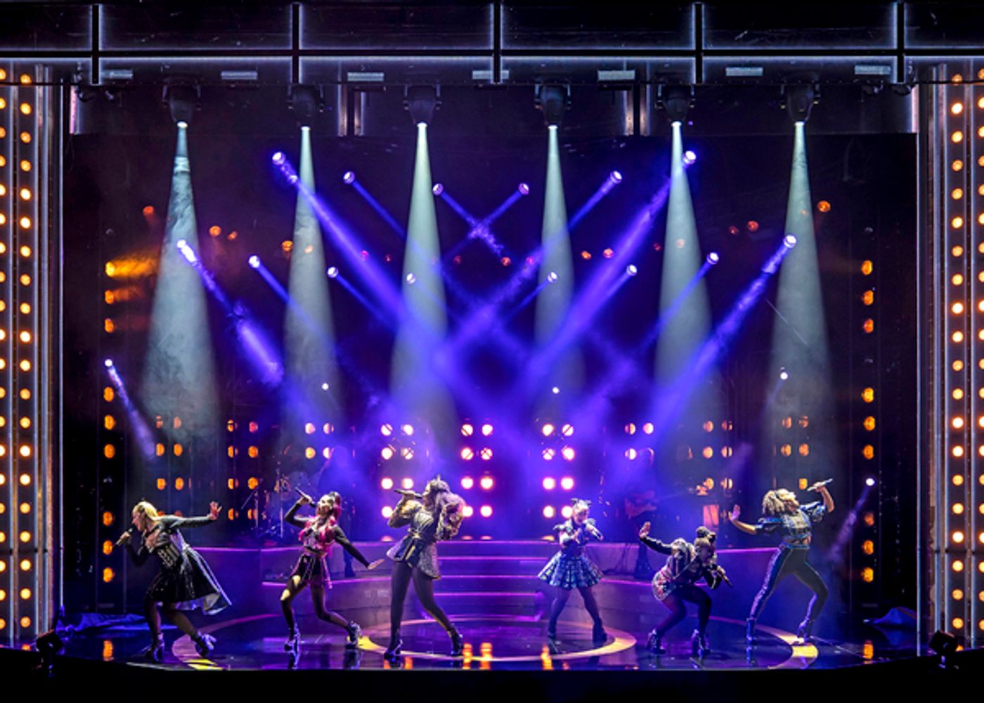 Photo Flash: Get A First Look At SIX the Musical in Chicago  Image