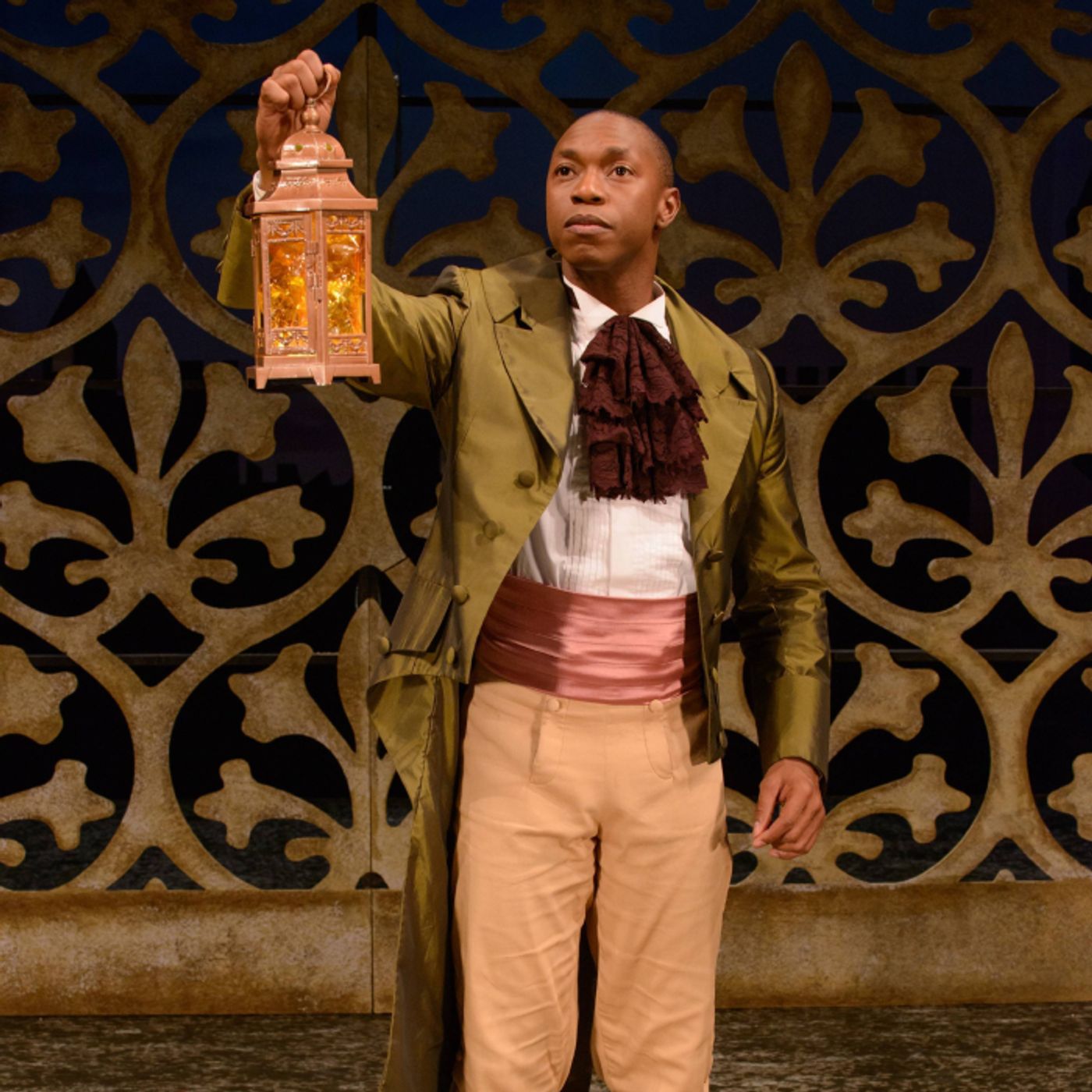 Review: For One Night Only TIAGO BARBOSA  Presents His Show: ESTRADA - SONHOS NAO ENVELHECEM, at Theatro NET SP  Image