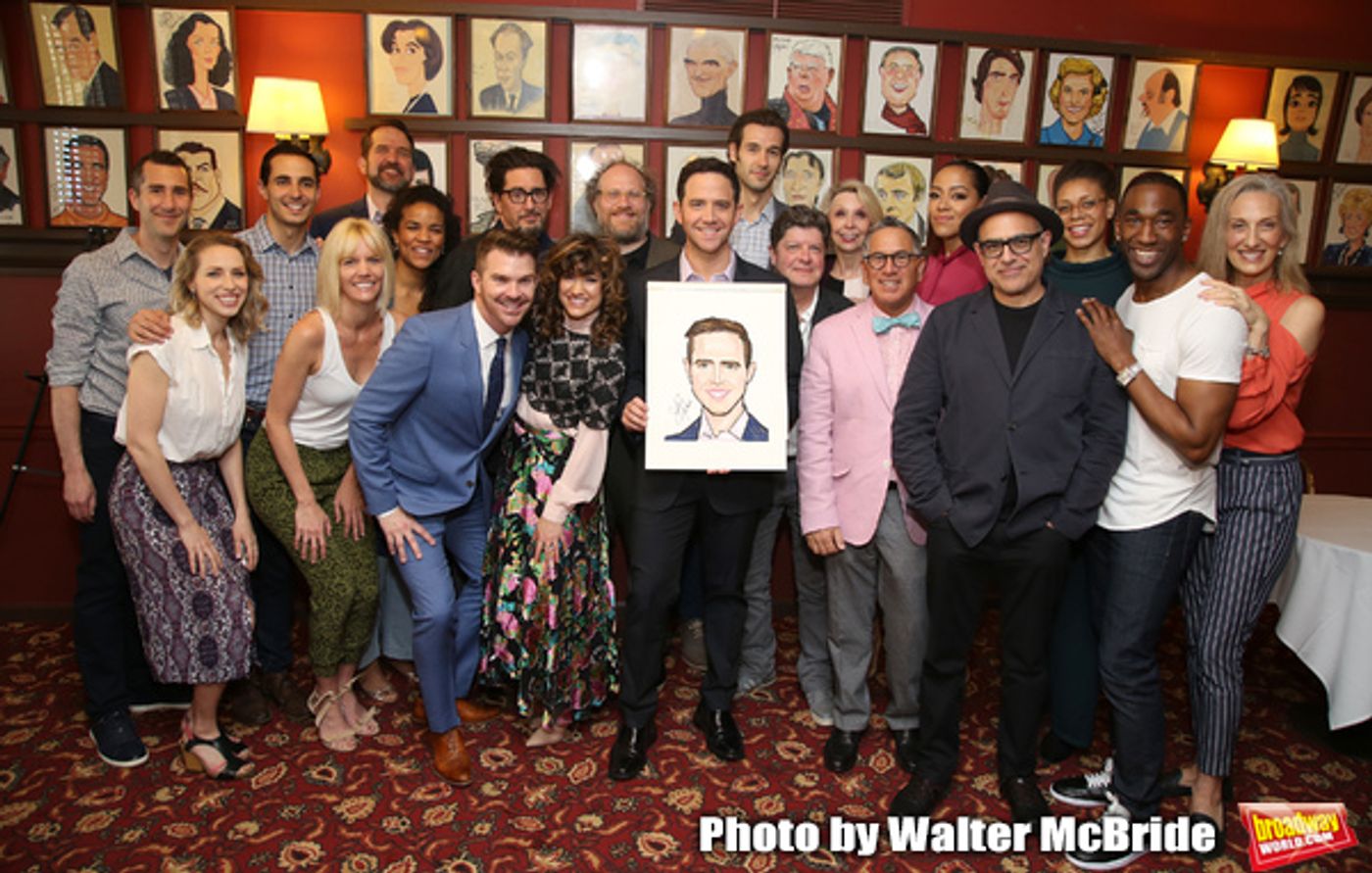 Photo Coverage: TOOTSIE Star Santino Fontana Gets His Very Own Sardi's Portrait Photo Coverage: TOOTSIE Star Santino Fontana Gets His Very Own Sardi's Portrait Image
