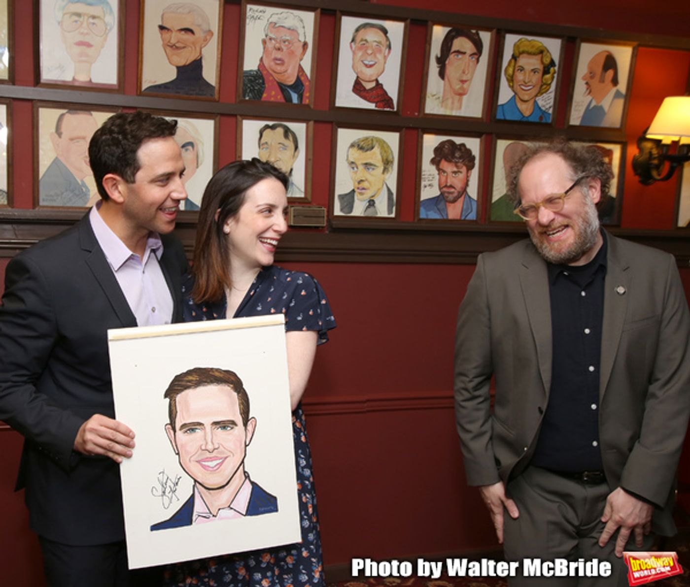 Photo Coverage: TOOTSIE Star Santino Fontana Gets His Very Own Sardi's Portrait Photo Coverage: TOOTSIE Star Santino Fontana Gets His Very Own Sardi's Portrait Image