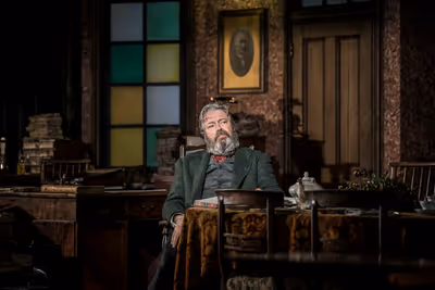 Roger Allam Photo