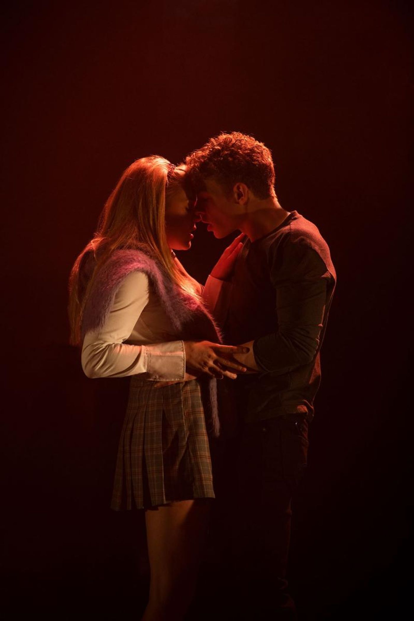 Review: The National Tour of CRUEL INTENTIONS Seduces and Thrills at the Wyly Theatre  Image