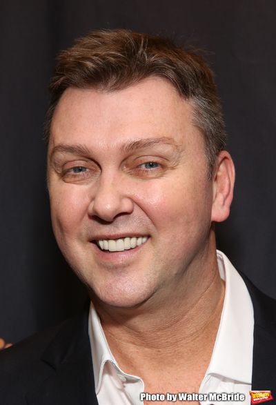 Warren Carlyle Photo