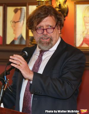 Oskar Eustis  Photo
