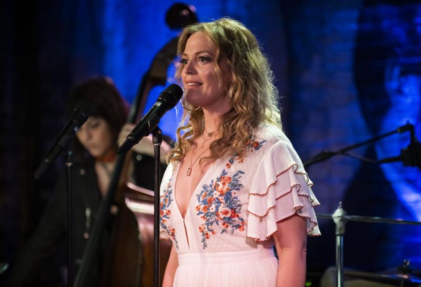 BWW Exclusive: What You Oughta Know About JAGGED LITTLE PILL  Image