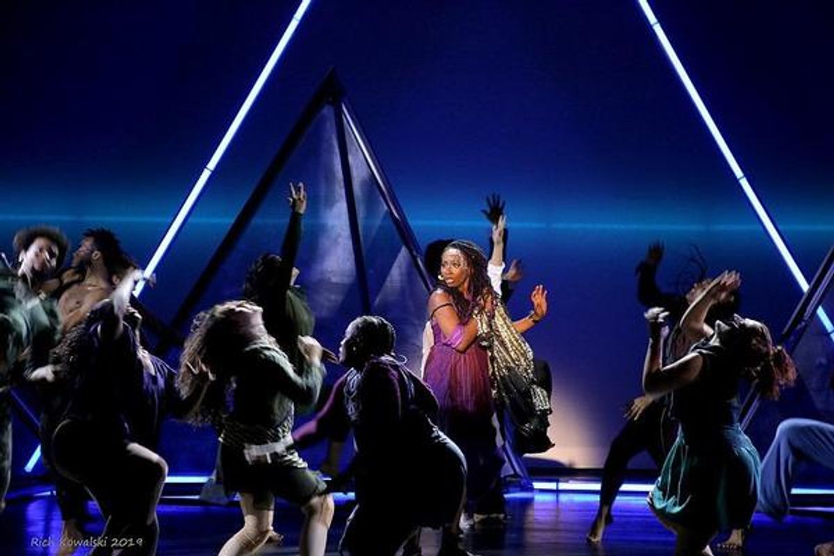 Anita Welch and the cast of AIDA at 