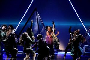 Anita Welch and the cast of AIDA Photo