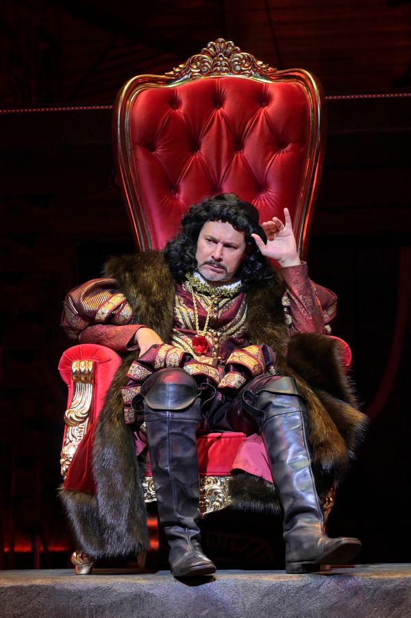 Al Rodrigo (Rodrigo) in the world premiere of Kiss My Aztec! at Berkeley Rep, directe Photo