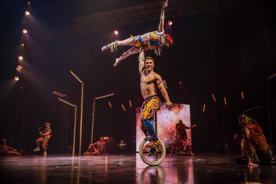 Review: Cirque du Soleil VOLTA in Chicago Image