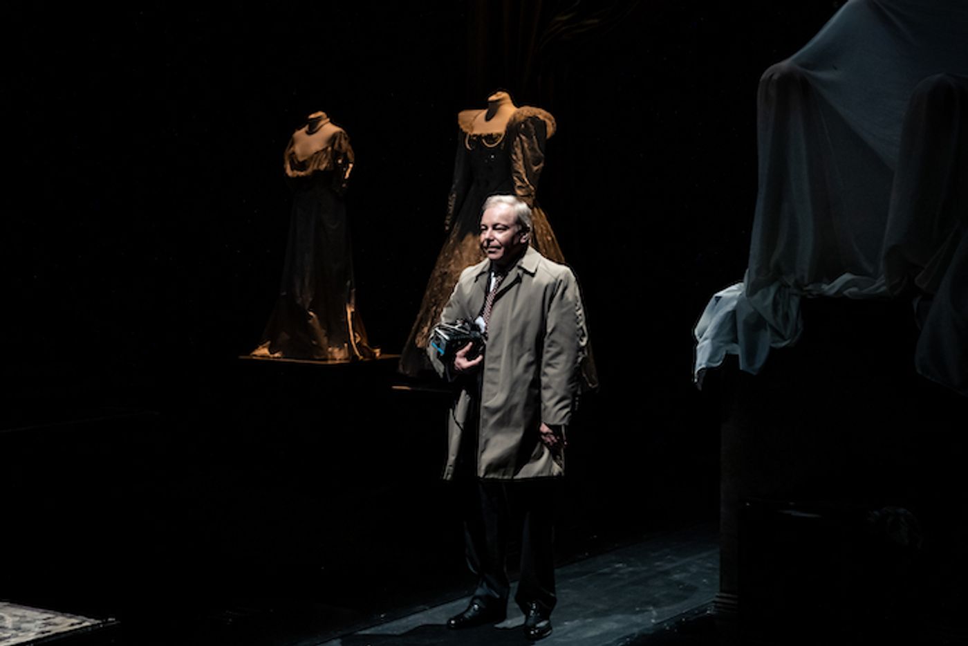 Guest Blog: Designer Rosanna Vize On THE AUDIENCE  Image