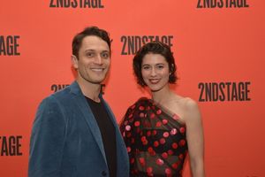 Colin Woodell and Mary Elizabeth Winstead @ BroadwayWorld Colin Woodell and Mary Elizabeth Winstead Photo