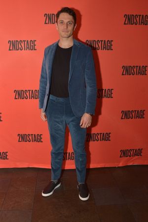 Colin Woodell @ BroadwayWorld Colin Woodell Photo