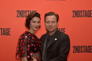 Mary Elizabeth Winstead and Ewan McGregor @ BroadwayWorld Mary Elizabeth Winstead and Ewan McGregor Photo