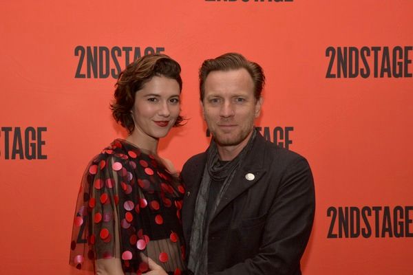 Mary Elizabeth Winstead and Ewan McGregor Photo