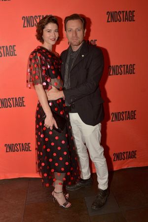 Mary Elizabeth Winstead and Ewan McGregor Photo
