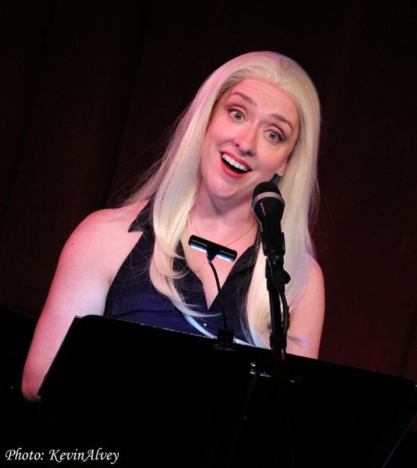 Kristen Mengelkoch Photo