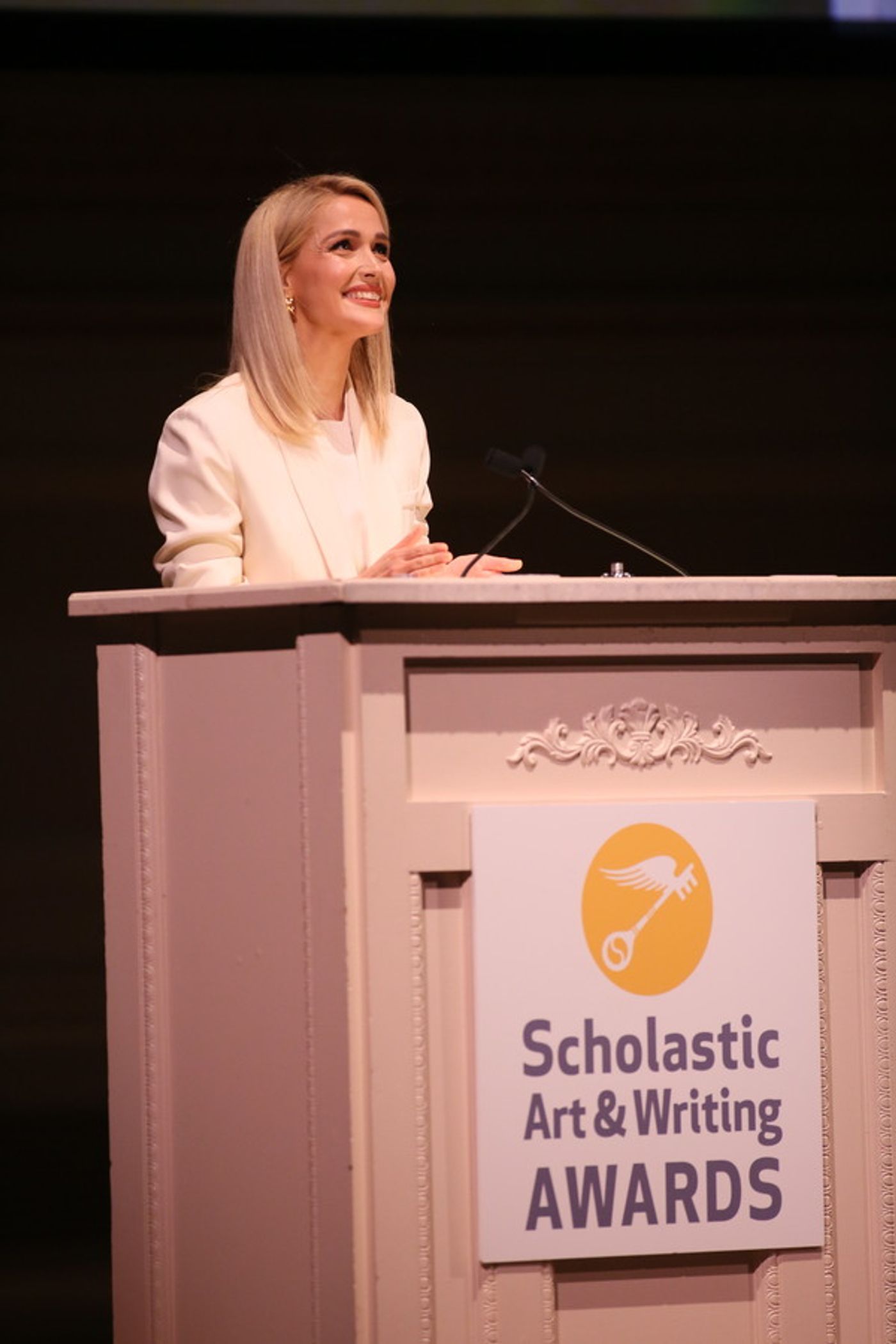 Photo Flash: Tina Fey, Zac Posen & Rose Byrne Celebrate Teen Artists And Writers At Carnegie Hall  Image