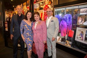 Peter Marc Jacobson, Fran Drescher, Donelle Dadigan and Mitch O'Farrell with "Happily Divorced" Exhibit @ BroadwayWorld Peter Marc Jacobson, Fran Drescher, Donelle Dadigan and Mitch O'Farrell with "Happily Photo