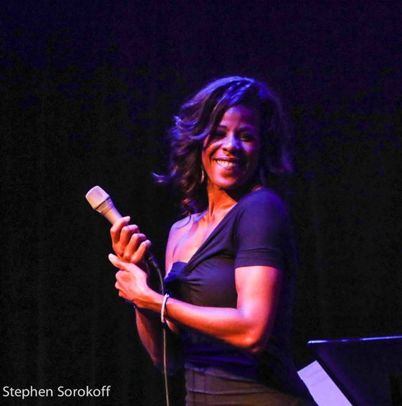 Photo Coverage: Nicole Henry Plays the Arts Garage  Image