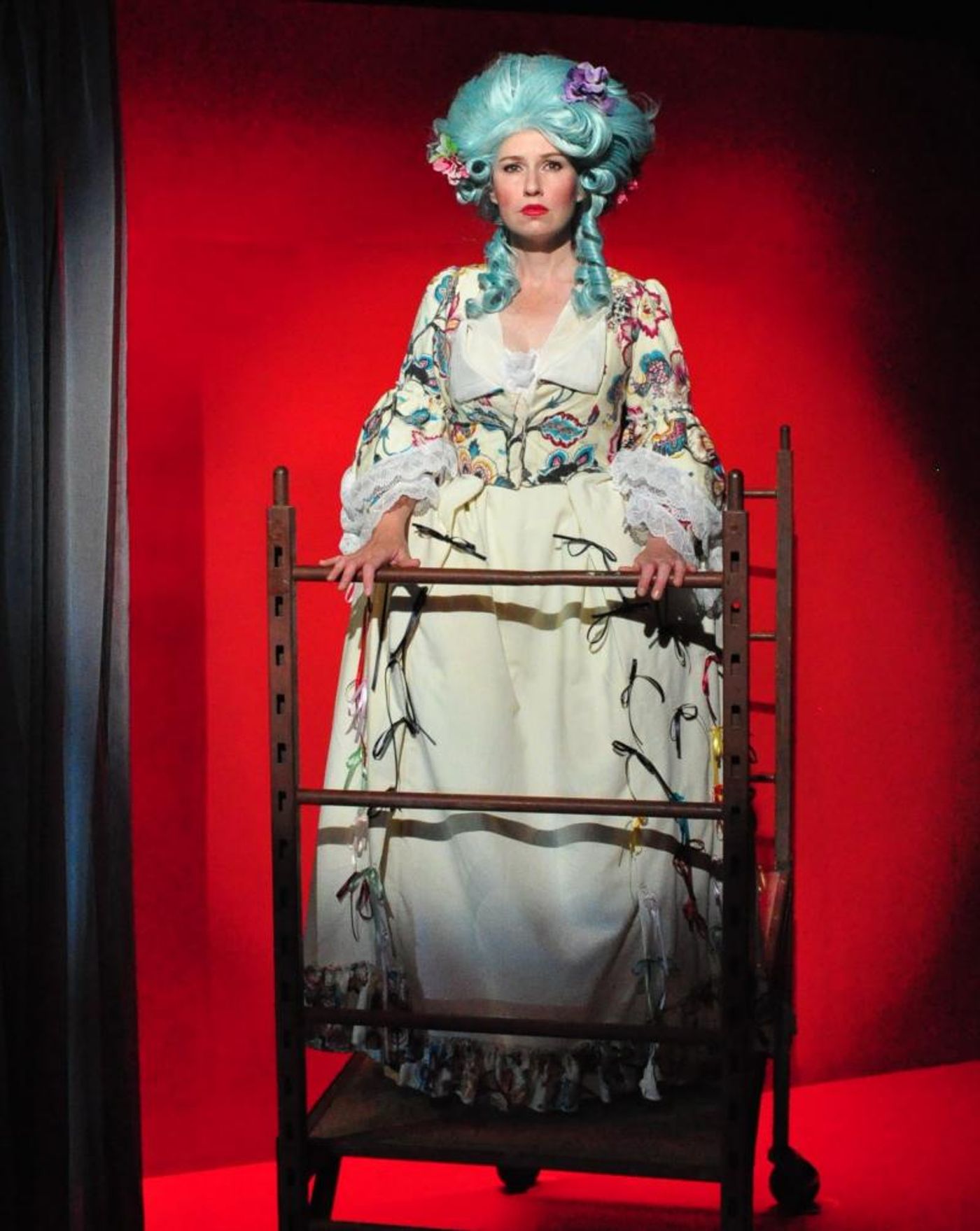 Review: THE REVOLUTIONISTS at Unicorn Theatre  Image