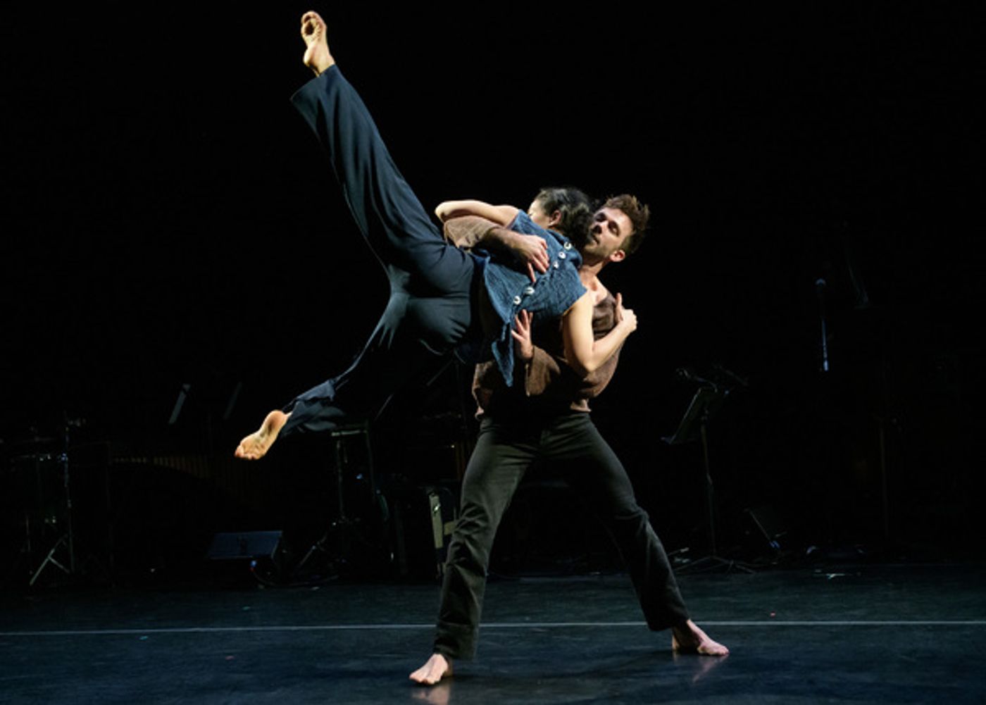 Review: DOUG VARONE AND DANCERS IN THE SHELTER OF THE FOLD / EPILOGUE is Transcendent and Transfixing  Image