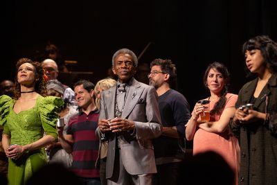 Amber Gray, Andre De Shields, Rachel Chavkin, and the Cast of HADESTOWN Photo