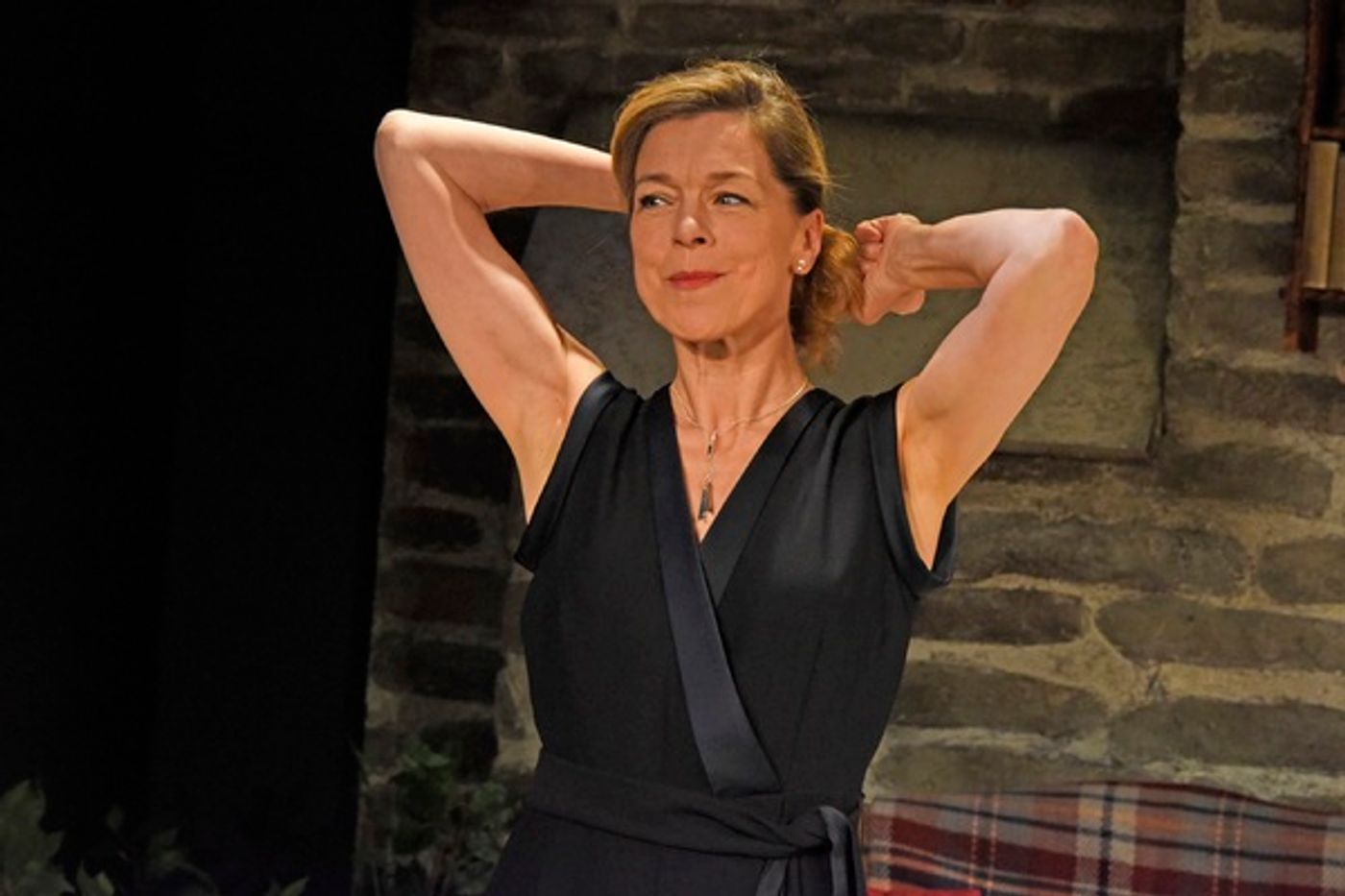 Photo Flash: First Look at VANYA AND SONIA AND MASHA AND SPIKE at the Ustinov Studio  Image