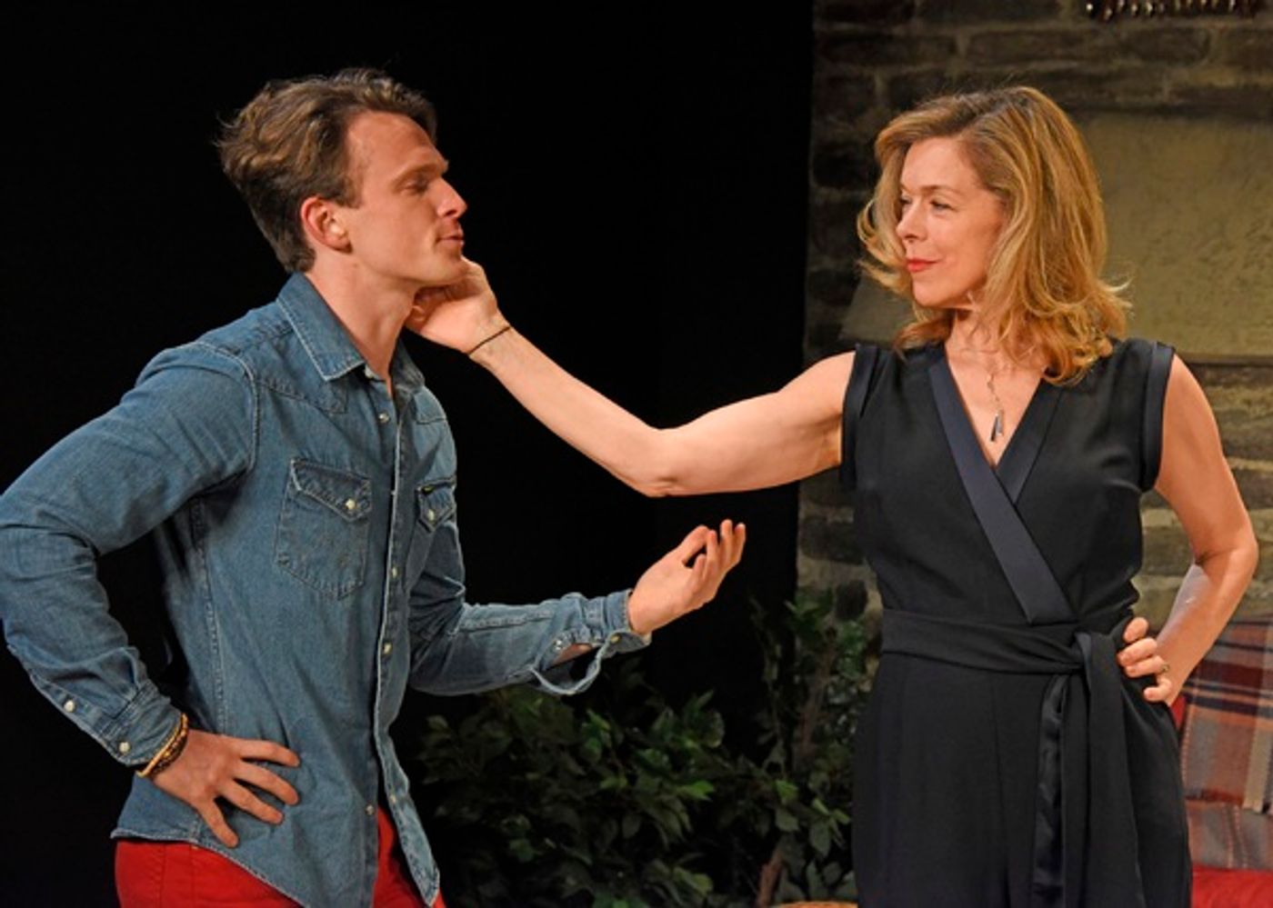 Photo Flash: First Look at VANYA AND SONIA AND MASHA AND SPIKE at the Ustinov Studio  Image