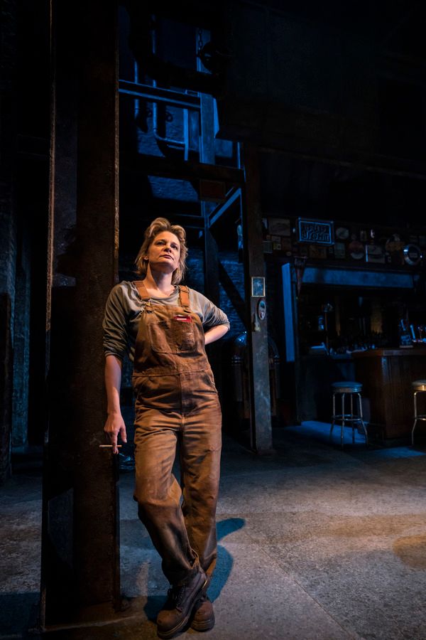 Martha Plimpton Photo