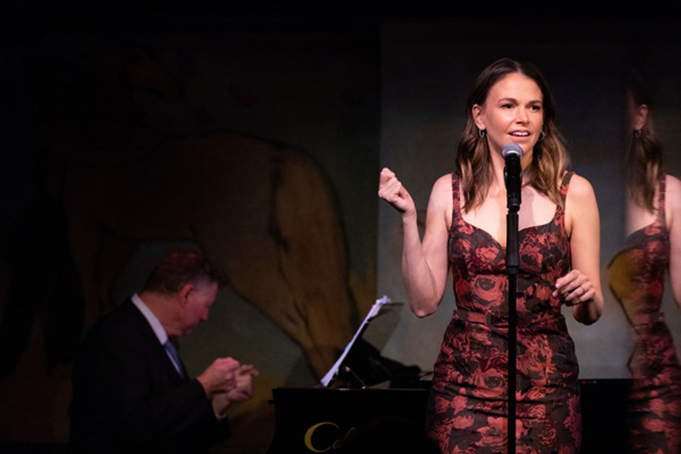 Photo Flash: Sutton Foster Kicks Off Residency at Cafe Carlyle  Image