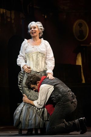 Gina Riley and Jonathan Hickey Photo