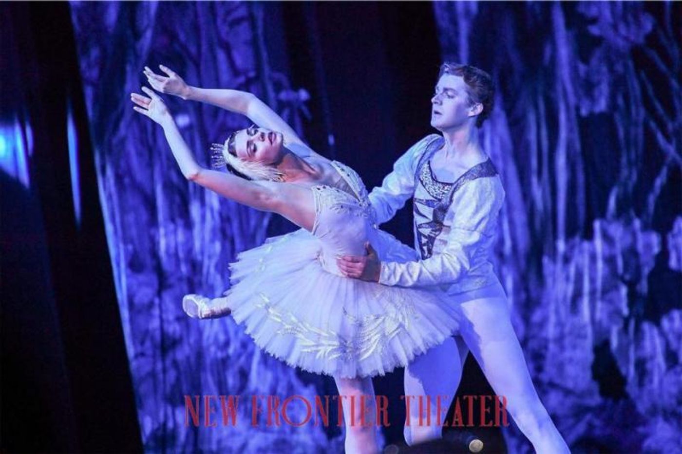 Photo/Video: The Show Must Go On for Moscow Ballet's SWAN LAKE in Manila; Show Runs Now Thru  6/22  Image