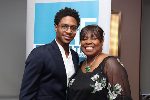  2019 Clarence Derwent Award winner Ephraim Sykes and his mom Photo