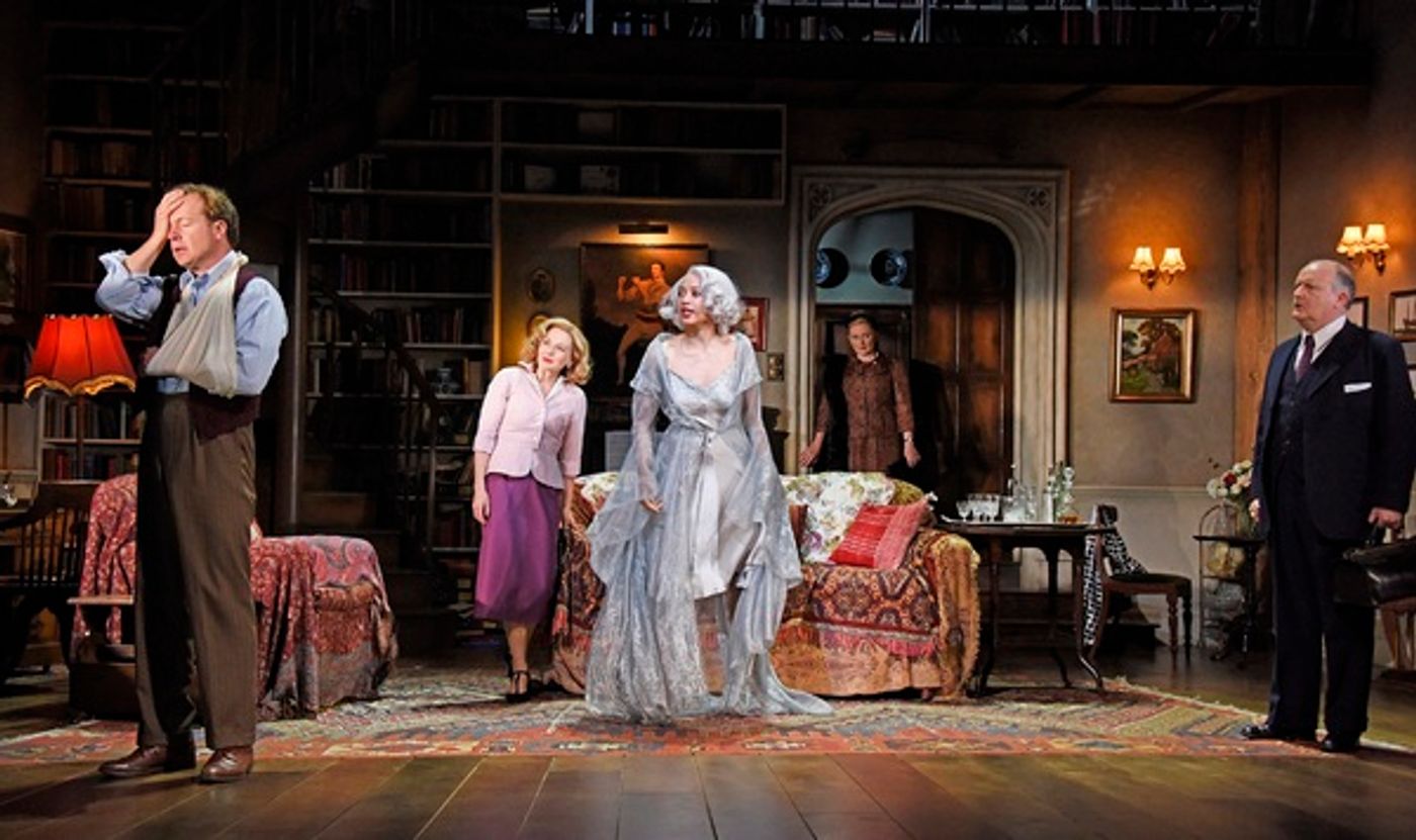 Photo Flash: Jennifer Saunders Stars in BLITHE SPIRIT  Image