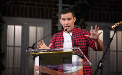 Conrad Ricamora Photo
