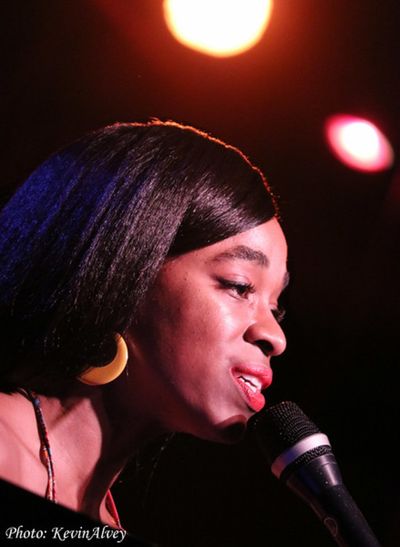 Kristolyn Lloyd Photo