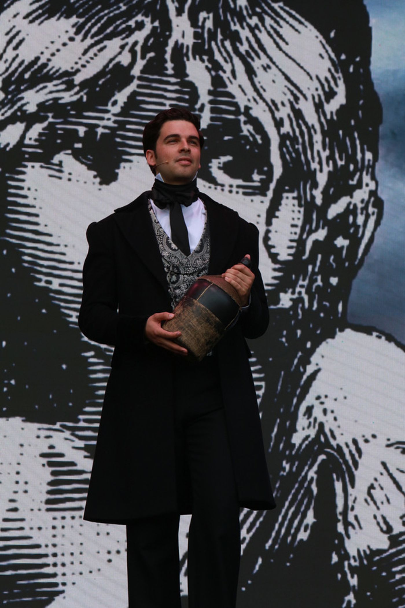 Photo Flash: COME FROM AWAY, TINA, JAMIE, and More Perform at West End Live  Image