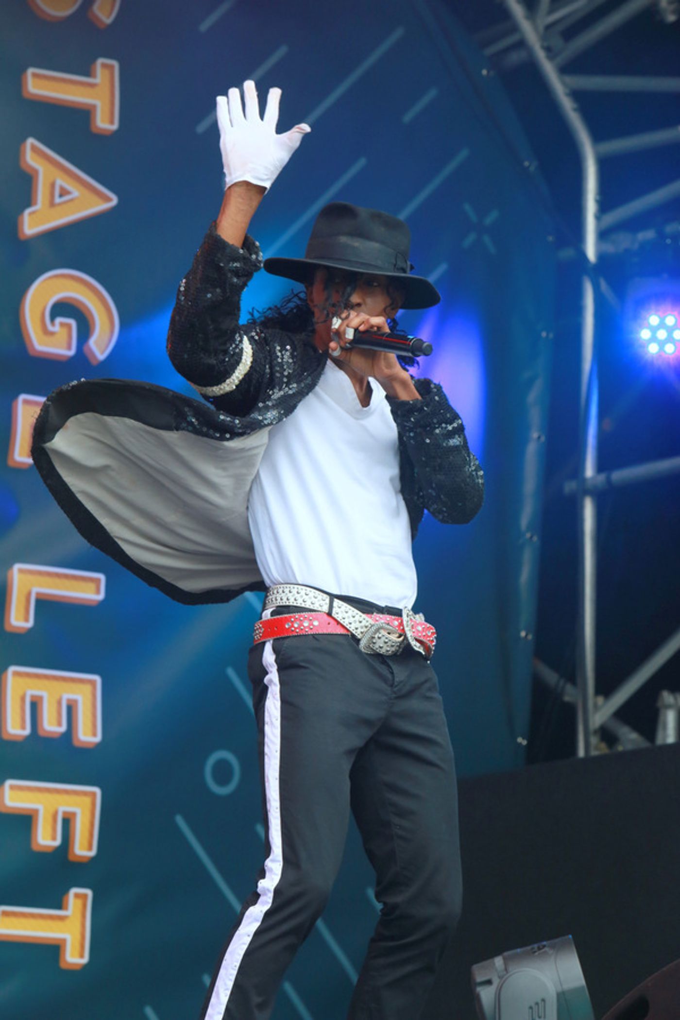 Photo Flash: COME FROM AWAY, TINA, JAMIE, and More Perform at West End Live  Image