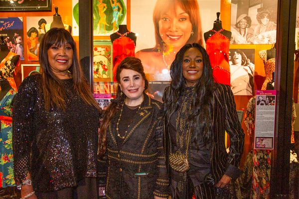 Anita Pointer, Donelle Dadigan, Bonnie Pointer with Exhibit Photo