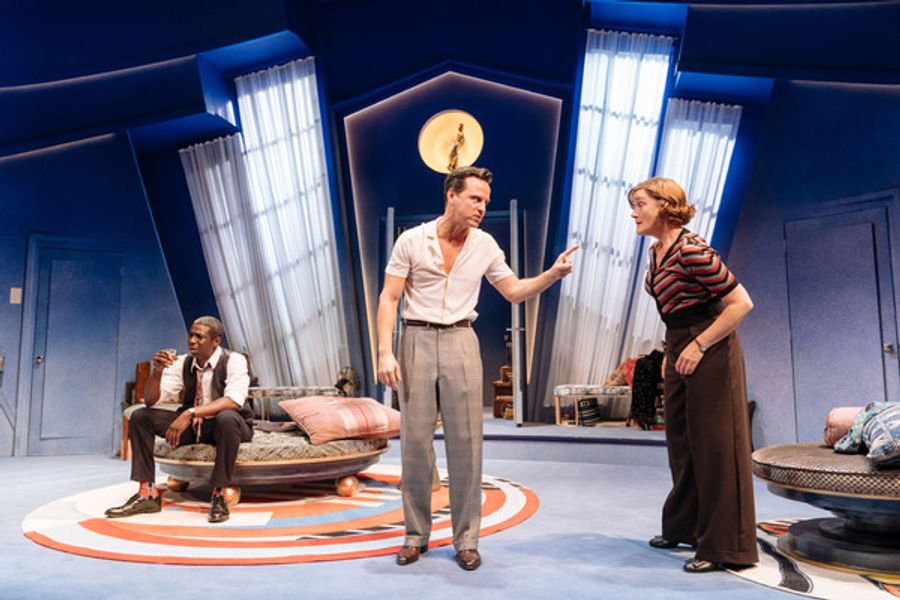 Review: PRESENT LAUGHTER, National Theatre At Home  Image