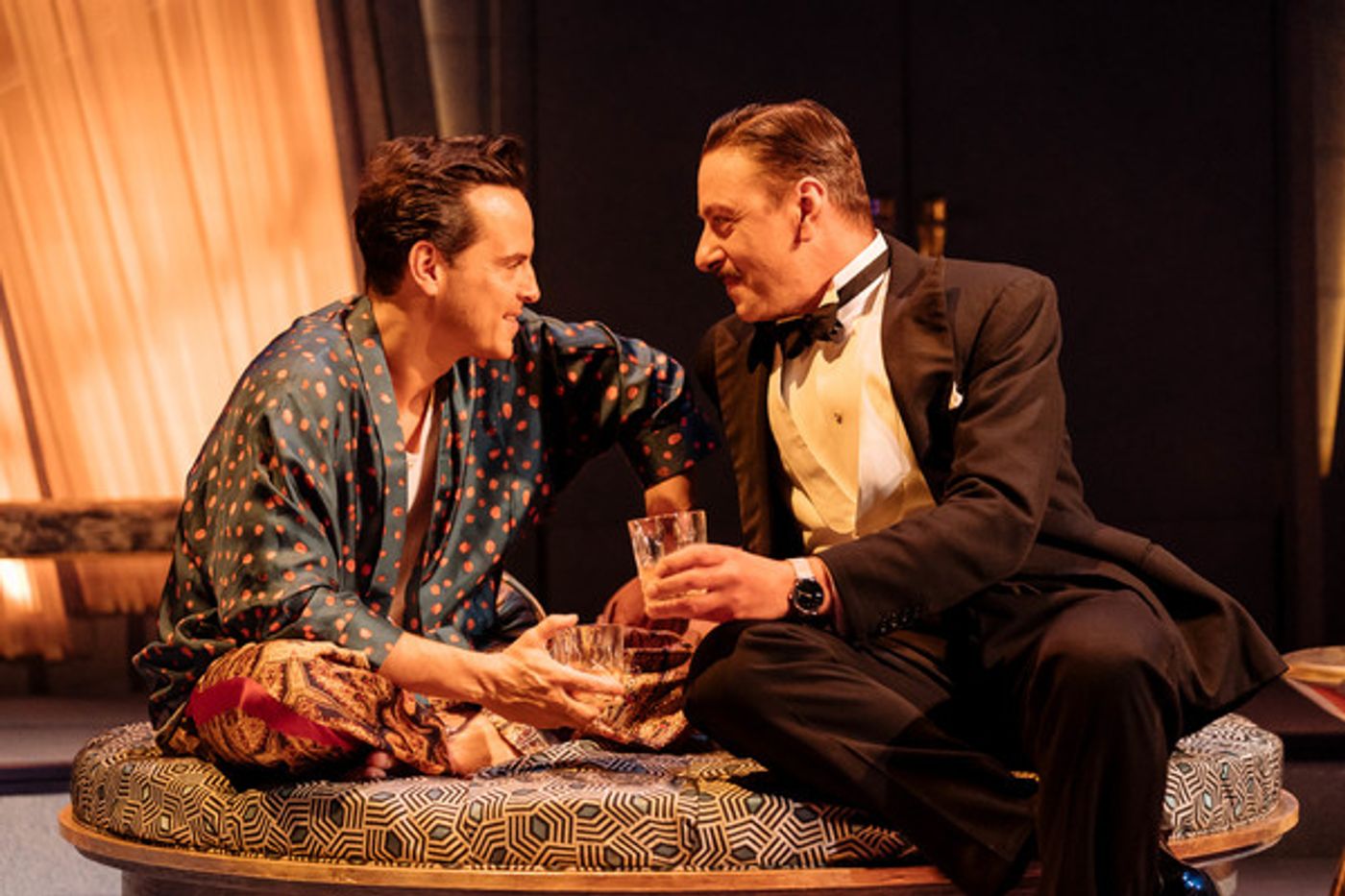 Photo Flash: First Look at Andrew Scott and More in PRESENT LAUGHTER at The Old Vic  Image