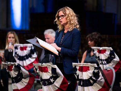 Kyra Sedgwick Photo
